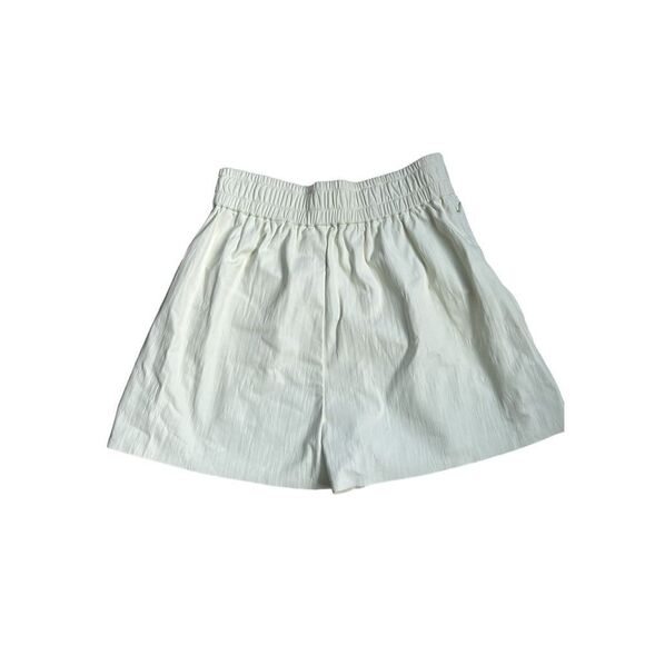 Frame Pleated Lamb Leather Short Women's Cream Size Medium - Picture 10 of 14